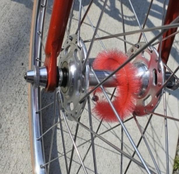 Amazon.co.jp: 三優商会自転車 ハブ毛 レッド2本（前後） : おもちゃ